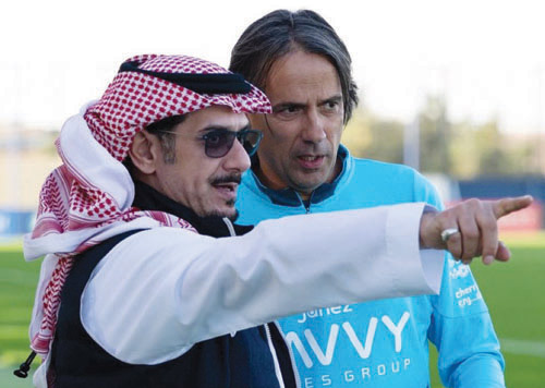  مناقشات متواصلة لدراسة احتياجات الفريق