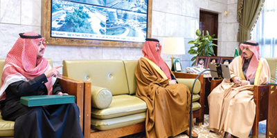 أمير منطقة الرياض يطلع على مشروع ردم وتحصين الآبار المهجورة 