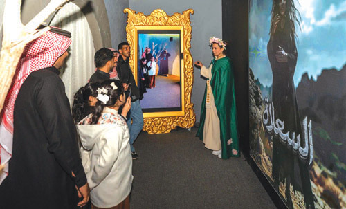 تجربة «بين الواقع والخيال» في مهرجان القرّاء والكتّاب بالطائف 