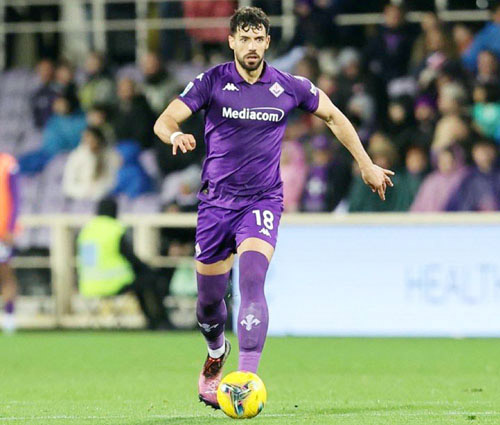 المدافع الإسباني بابلو ماري هلالياً حتى نهاية الموسم 