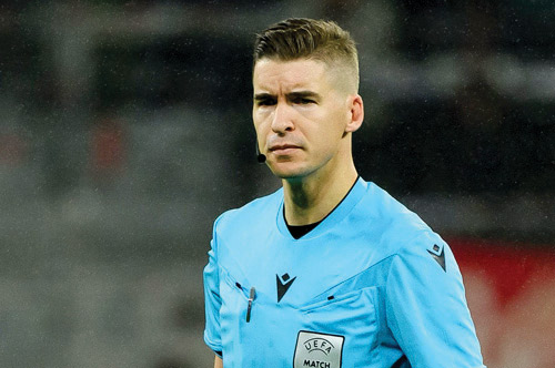 «فرانسوا» من حكام النخبة في فيفا