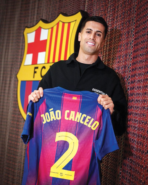 الهلال يعلن إعارة كانسيلو لبرشلونه ويريح لاعبيه 