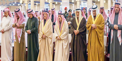 أمير منطقة الرياض أدى صلاة الميت على الأميرة هند بنت سعود 
