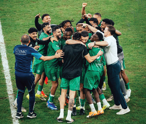 الأهلي يقلبها على التعاون والشباب يبدأ التعافي والقادسية يقسو على الفيحاء 