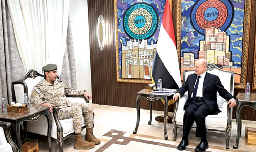 العليمي يستقبل قائد القوات المشتركة للتحالف الفريق فهد السلمان