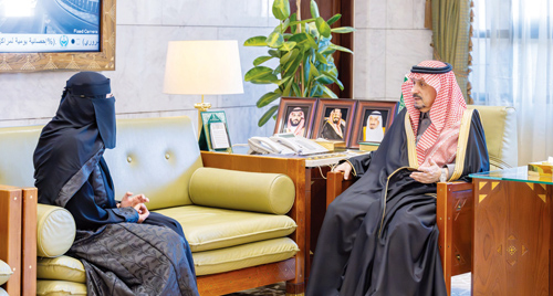 أمير منطقة الرياض يستقبل الطالبة لمى السهلي 