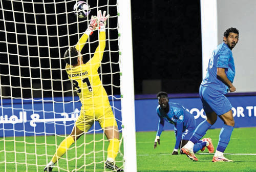  نيوم ينحدر في سلسلة خسائر آخرها من الهلال