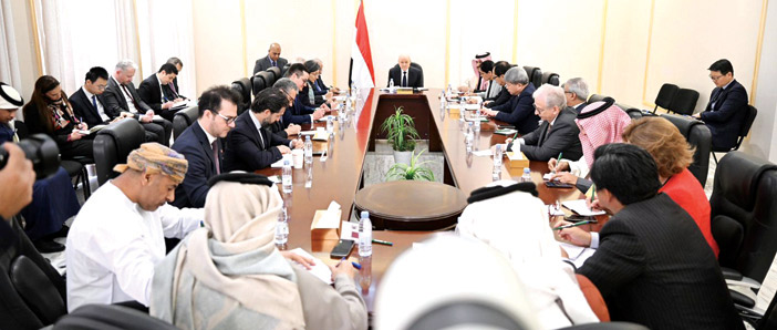 الرئيس العليمي: ما يتحقق على الأرض واعد ويدحض مزاعم الفراغ الأمني 