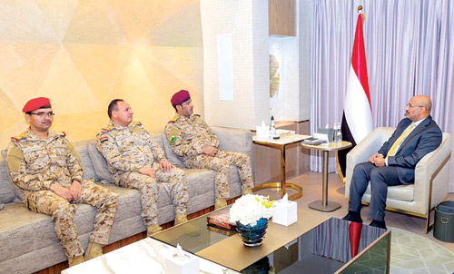 ‏عضو مجلس القيادة طارق صالح يلتقي رئيس هيئة الأركان