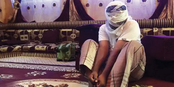 معتقل سابق يشرح كيفية احتجازه داخل سجن سري في مطار الريان بالمكلا (AP)