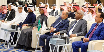 الخنبشي يدعو رجال المال والأعمال إلى الاستثمار في حضرموت 