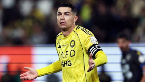 رونالدو يعود إلى قيادة النصر أمام الفتح 