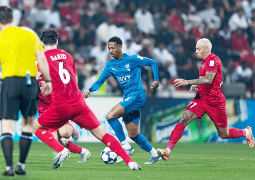 الهلال لعب بصفه الثاني أمام متصدر الدوري الإماراتي