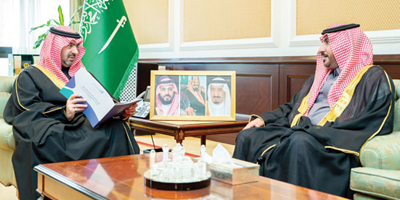 نائب أمير منطقة تبوك يستقبل رئيس جمعية «قادر» 