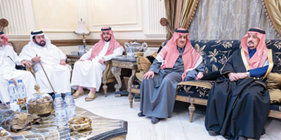 أمير منطقة الرياض يعزي في وفاة محمد وعبدالرحمن السويلم 