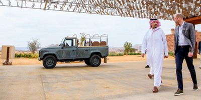 أمير منطقة المدينة المنورة يلتقي ولي عهد بريطانيا في العلا 