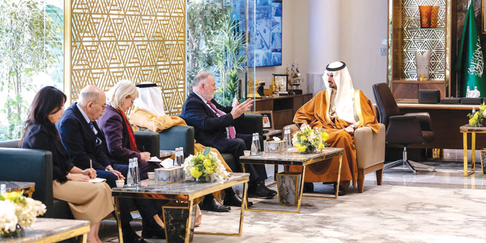 أمين منطقة الرياض يلتقي رئيس المجلس العالمي للمياه 