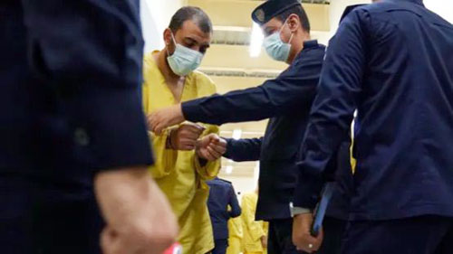 العراق: بدء التحقيق مع 500 عنصر من داعش نقلوا من سوريا 