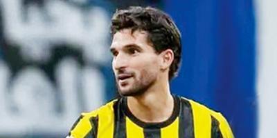 عوار: إحساسي غريب بمواجهة بنزيما 