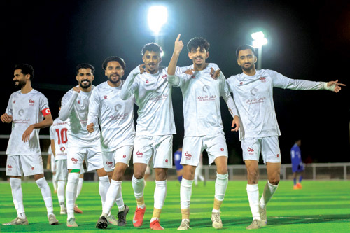 نادي القوارة يصنع التاريخ ويتأهل لدوري الدرجة الثانية بعد 12 عامًا من تأسيسه 