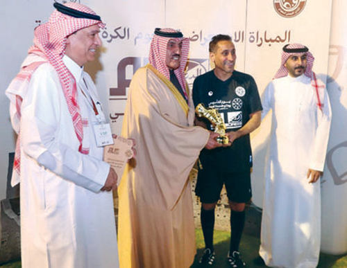 يتقدمهم الجابر والثنيان والعويران 