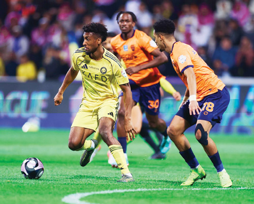 النصر يستعيد الصدارة والقادسية يتعثر بالتعادل مع التعاون 