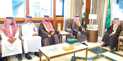 أمير المنطقة الشرقية يطّلع على أعمال فرع المركز الوطني لتنمية الغطاء النباتي 