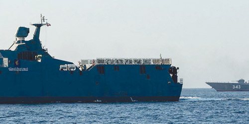 قتلى وجرحى جراء مهاجمة غواصة لسفينة إيرانية قبالة سريلانكا  