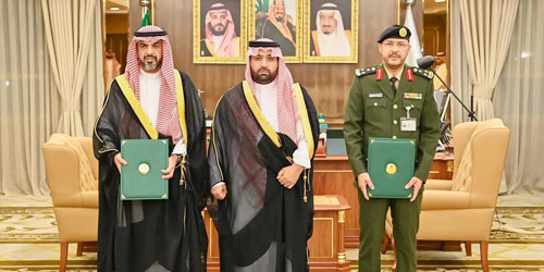 أمير جازان يشهد توقيع مذكرة تعاون بين مديرية السجون بالمنطقة وجمعية «ثمرة» 