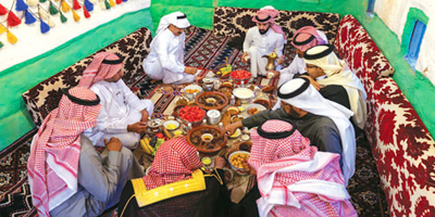 أهالي عسير يستعيدون ذكريات الإفطار في القصور التاريخية 
