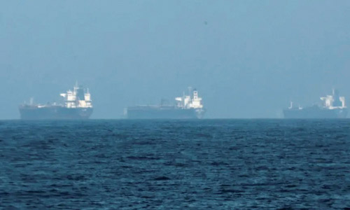 توقف جزئي لعمليات تحميل النفط في الفجيرة بعد هجوم بطائرة مسيرة 