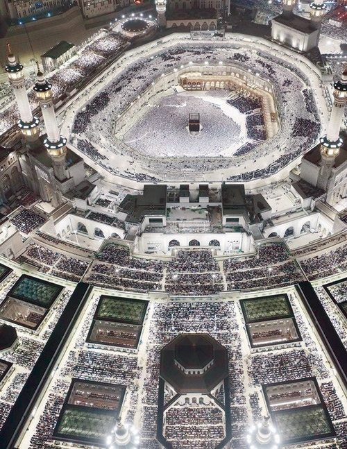 طمأنينة البيت العتيق 