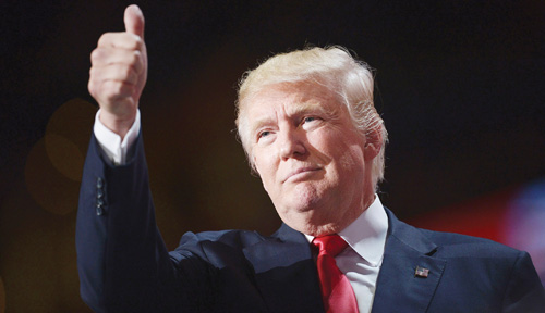 ترامب: الجيش الإيراني دُمّر بالكامل 