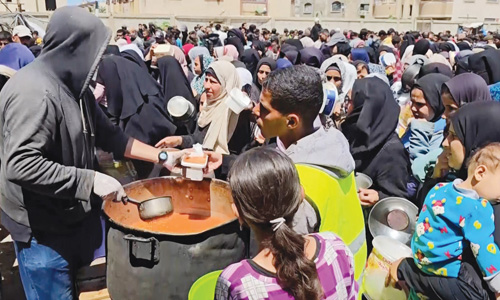 خبراء أمميون: القيود الإسرائيلية على المساعدات تفاقم المعاناة في غزة والضفة الغربية 