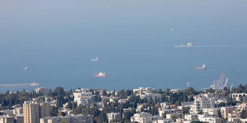 مسؤول أميركي: إيران حاولت استهداف قاعدة أمريكية بالمحيط الهندي 