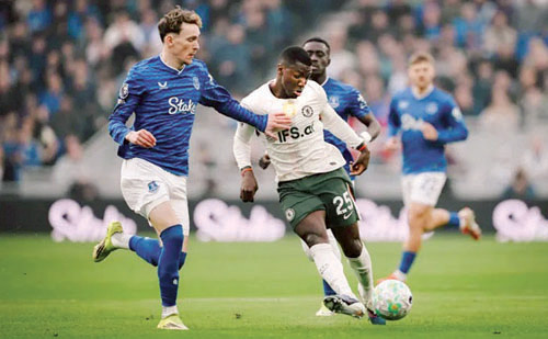  من لقاء إيفرتون وتشيلسي