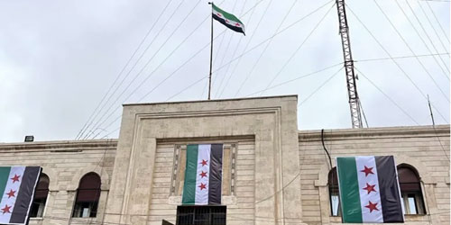 تعرض إحدى القواعد العسكرية في سوريا لقصف صاروخي 