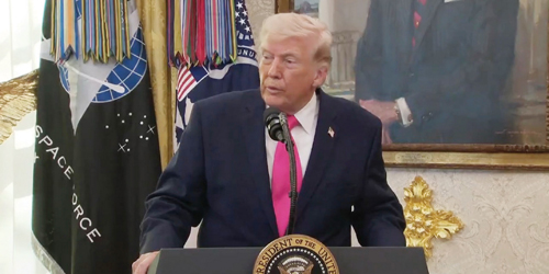 قال: إن لدينا مجموعة جديدة من القادة الإيرانيين وسنرى أداءهم 