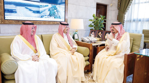 أمير منطقة الرياض يستقبل مديري فروع الصحة والنقل والتجارة