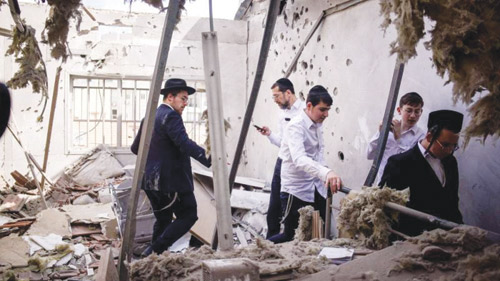 جرحى في إسرائيل بعد رشقة صاروخية إيرانية 