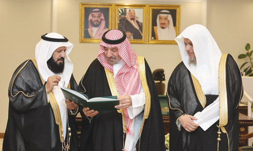 أمير منطقة نجران يُثمِّن جهود جمعية الدعوة والإرشاد بمحافظة حبونا