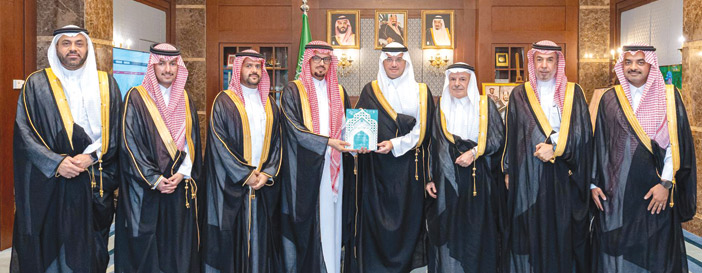 محافظ الأحساء يطّلع على نتائج المرحلة الأولى من مبادرة صيانة المساجد