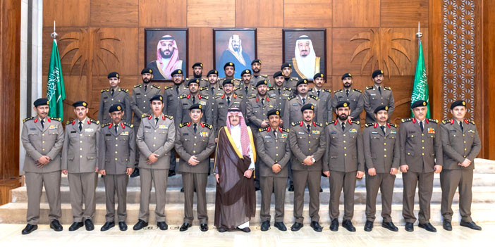 أمير المنطقة الشرقية يطلع على الإنجازات المرورية