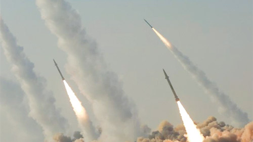 الإمارات تعلن اعتراض 5 صواريخ باليستية و35 مسيّرة إيرانية في يوم واحد 