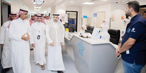 الجلاجل يتفقد مجموعة من المنشآت الصحية في جدة