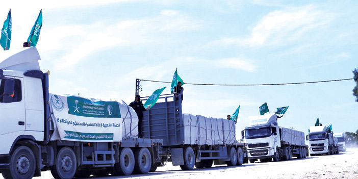 وصول قافلة مساعدات إنسانية سعودية إلى قطاع غزة