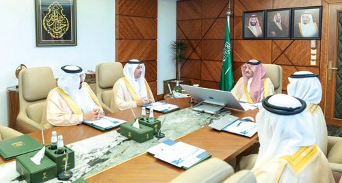 أمير المنطقة الشرقية يلتقي قيادات منظومة المياه في المنطقة