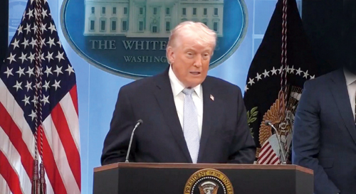 ترامب خلال المؤتمر الصحفي