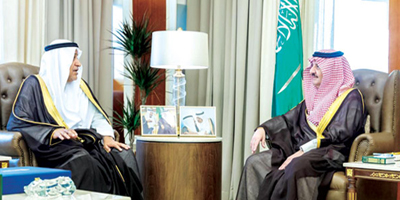 أمير المنطقة الشرقية يطلع على إنجازات الهيئة الملكية للجبيل وينبع 