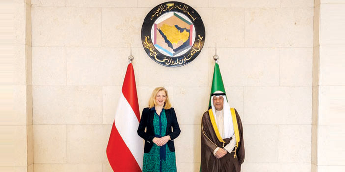 الأمين العام لمجلس التعاون يستقبل وزيرة خارجية النمسا لبحث تداعيات التصعيد الذي تشهده المنطقة 